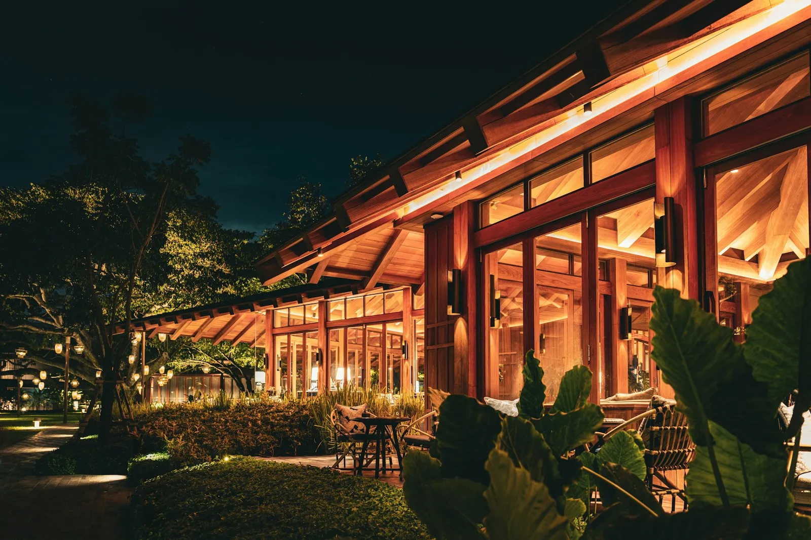Garden Pavilion Lounge – main view