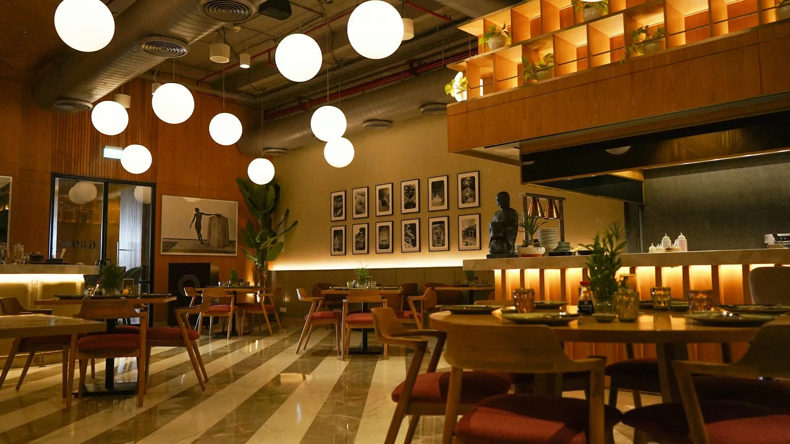 Lantern Café – main view