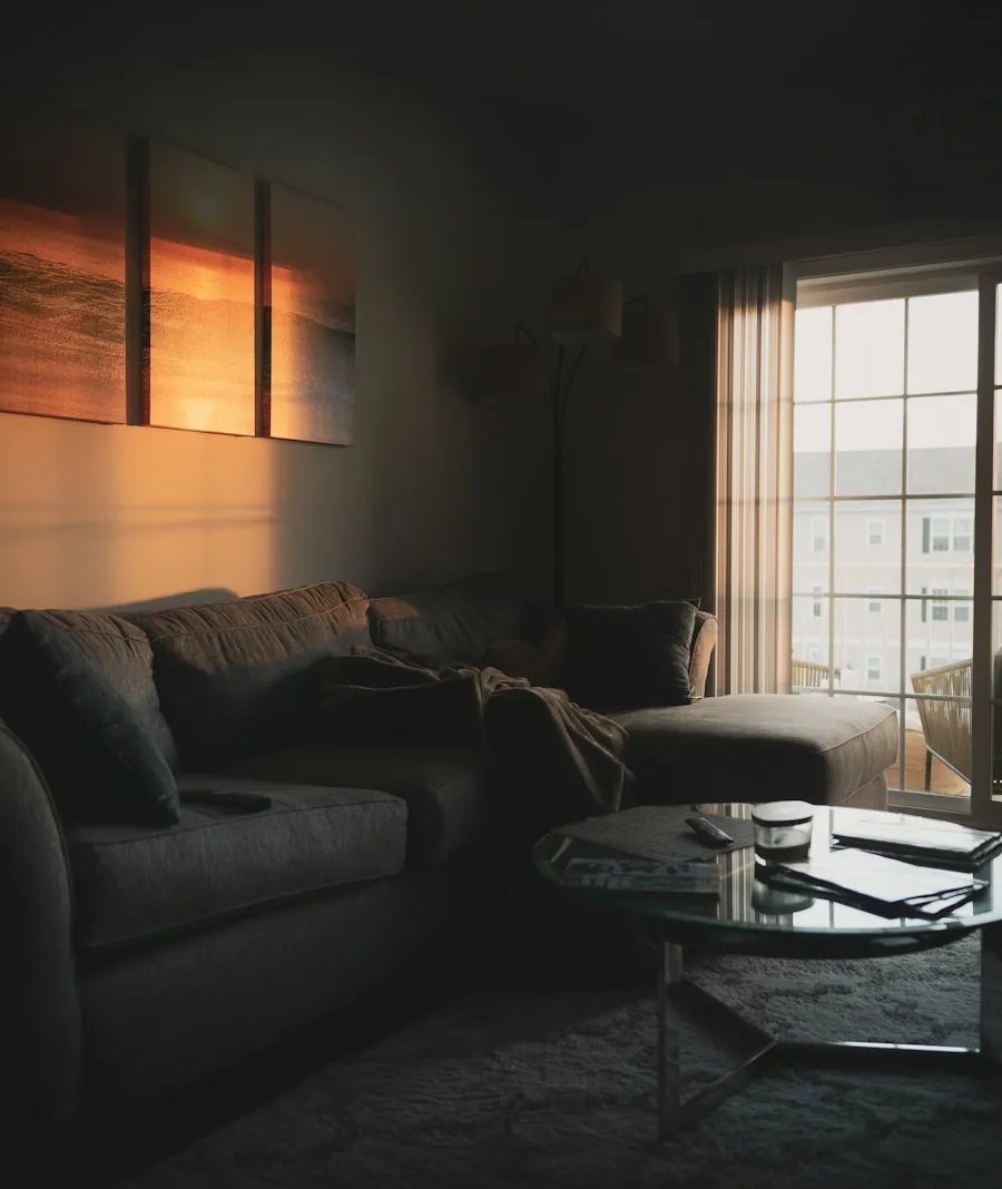 Walnut & Stone Apartment – photo 3
